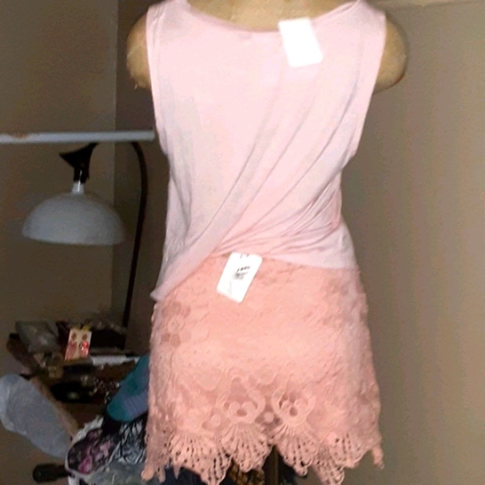 Lace peach skort, super cute, love this item - Picture 4 of 4